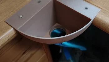 Магнитный уголок для мусора