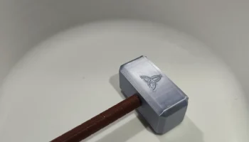 Магнит Мьёльнир Молот Тора