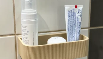 Настенная полка для ванной комнаты с возможностью быстро...