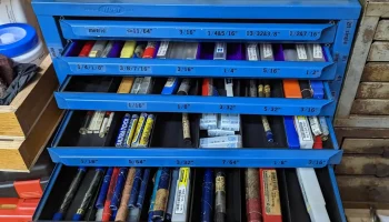 Лотки-органайзеры для концевых фрез в стиле Huot Лотки-органайзеры для концевых фрез в стиле Huot