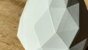 Низкополигональная ваза 2
