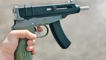Игрушечный пистолет-пулемет vz 61 Skorpion