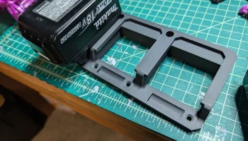Аккумуляторная стойка Makita 18 В - несколько штук 1