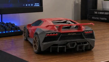 Спортивный автомобиль Lamborghini Aventador (Дисплей) 1