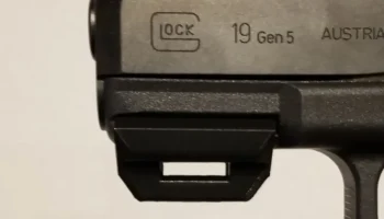 Крепление для ремня на передней рейке Glock 1