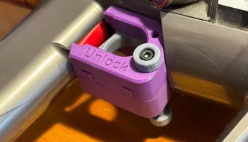Замок спускового крючка Dyson V10 / V11 с поперечным зат... Замок спускового крючка Dyson V10 / V11 с поперечным зат...