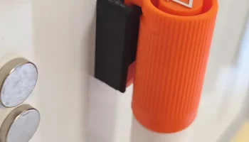 Магнитный держатель маркера для доски (STAEDTLER)......
