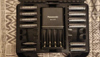 Вставка для батарейного отсека Eneloop v1 1