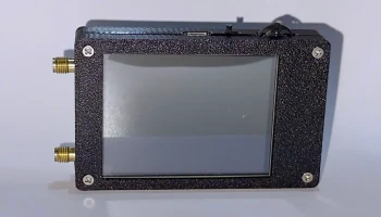 Базовый корпус tinySA - тонкий корпус из двух частей, бе... 1