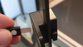 Магнитный замок в ручке передней панели для BambuLab X1C 1