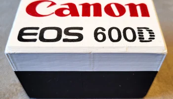 Чехол для 4 аккумуляторов Canon LP-E8 2