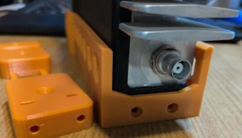 Вертикальная подставка Motorola DM4601e 1