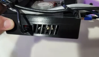 Чехол для настенного крепления Pi4 и BTT PiTFT50 2