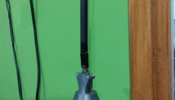 Крепление USB-удлинителя/крепление антенны WiFi... 1