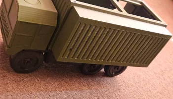 Тяжелый тактический грузовик с мультимедийным контейнером... 9