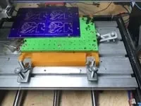 Фиксаторы для выравнивания платы PCB с сеткой контактных... 2
