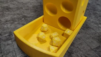 Башня для игры в кости с сырным блоком 1