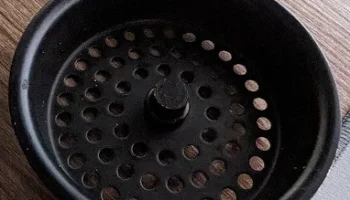 Замена сливного стержня кухонной раковины