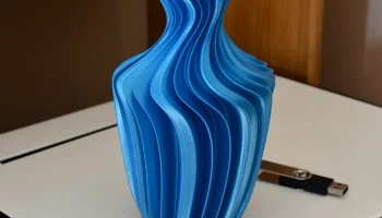 Vase 884