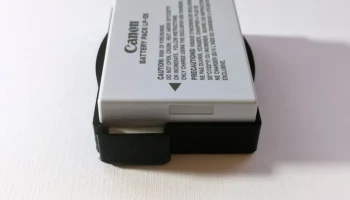 Крышка батарейного отсека камеры Canon 5