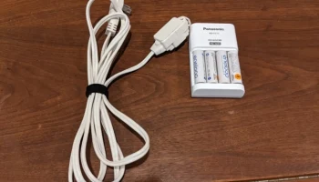Настенное крепление для зарядного устройства Panasonic 2