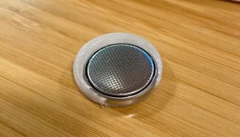 Боковой контакт адаптера батареи CR2032-CR2450 2