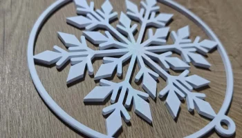Красивая подвеска-снежинка 20см. 9