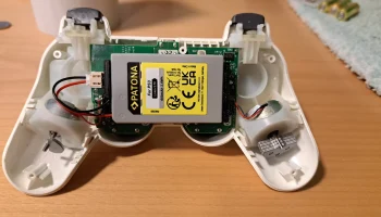Кронштейн батареи контроллера PS3