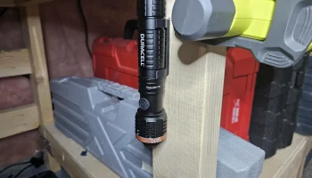Разделитель фонаря Duracell 1200 с держателем 2