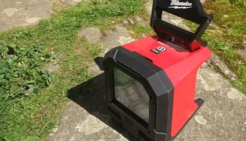 Ручка для монтажного прожектора Milwaukee M18 ROVER