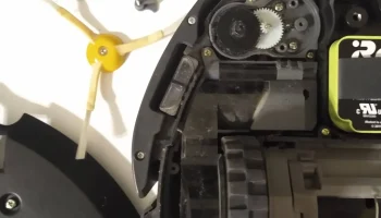 Привод боковой подметальной машины Roomba 3