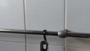 Крючок для сковородок и кастрюль