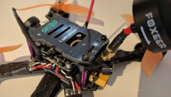 Держатель FPV антенны для QAV-Skitzo 4
