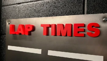 Буквы времени прохождения круга Top Gear со встроенными м...