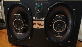 передняя панель динамика bluetooth в корпусе pelican 4