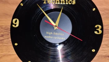 Бесшумные часы с пластинки (Technics) Бесшумные часы с пластинки (Technics)