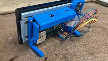 Подставка PiRadio Pi Touch Display 2 (5 дюймов) 2