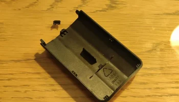 Xiaomi Mi TV Stick - выносная крышка батарейного отсека 1