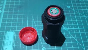 18650 Контейнер с крышкой для газировки