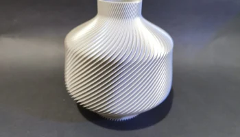 Атласная ваза Modern Swirl с 3D-печатью 1