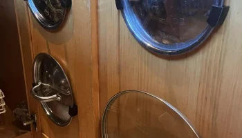 Подвесной держатель крышки для сковородок и кастрюль. 5