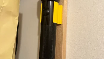 Подставка для фонаря Maglite формата D-Cell