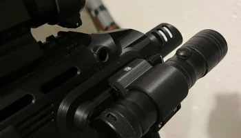 Холдер для фонаря для R.I.S. в airsoft 2