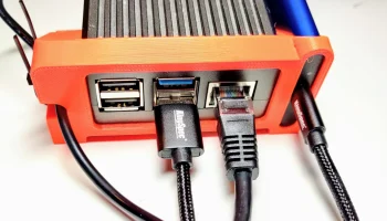 Подставка для корпуса Pi4 3