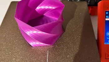 Подсвечник Twisty Vase Mode 2