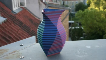 Треугольная ваза 2