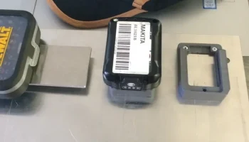 Литий-ионный аккумулятор Makita 12 В, настенное креплени...