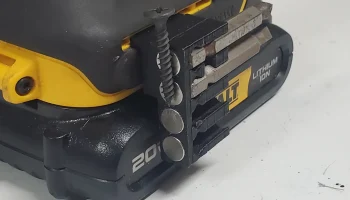 Магнитный держатель бит DeWalt 8 x 2 мм......