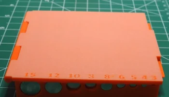 Магнитный ящик для хранения (OpenSCAD)...... 1