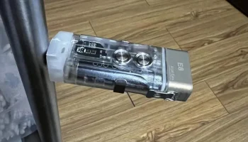 Магнитное крепление Rovyvon E8 на хвостовой зажим...... 5